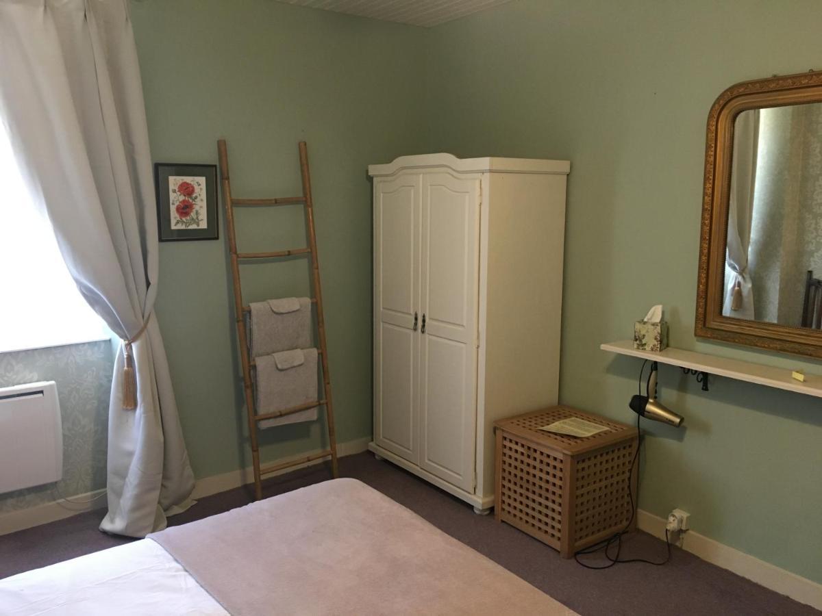 Maison La Roche Chambre D'Hotes Le Vigeant Exteriér fotografie
